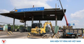 Tháo dỡ hai trạm thu phí bỏ hoang trên Quốc lộ 51 đoạn qua Đồng Nai
