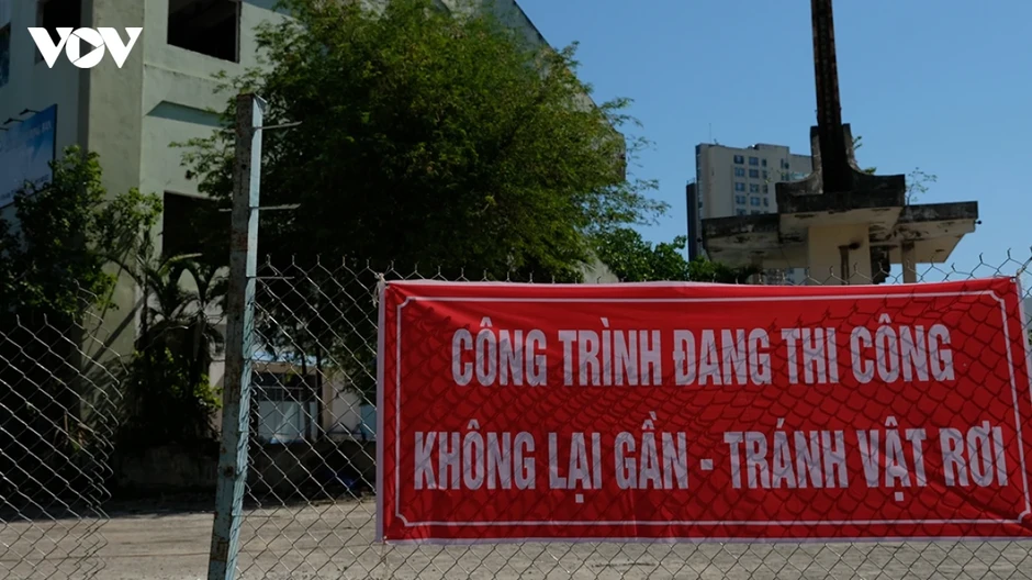 Tháo dỡ sân vận động Chi Lăng Đà Nẵng Tháo dỡ sân vận động Chi Lăng Đà Nẵng