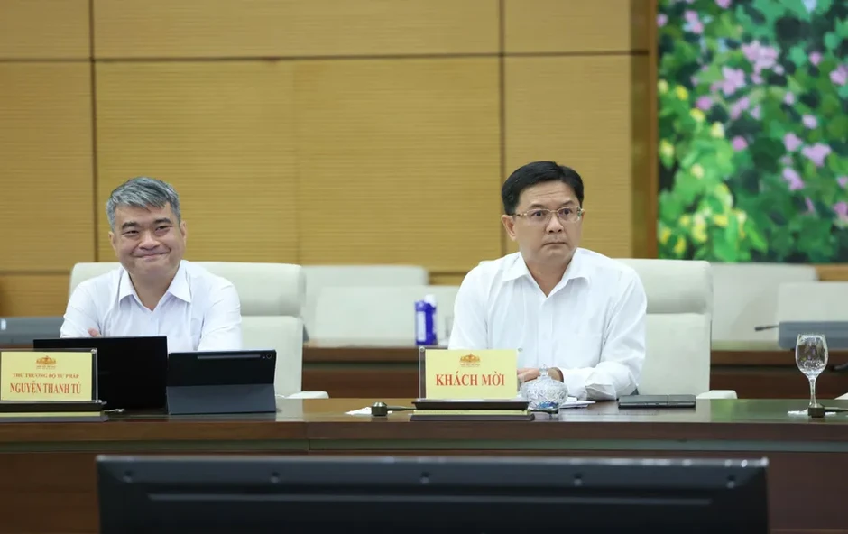 Tháo gỡ điểm nghẽn, tạo đà cho TPHCM phát triển Tháo gỡ điểm nghẽn, tạo đà cho TPHCM phát triển