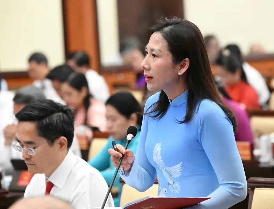Thảo luận các giải pháp để gỡ điểm nghẽn, tăng tốc phát triển Thảo luận các giải pháp để gỡ điểm nghẽn, tăng tốc phát triển