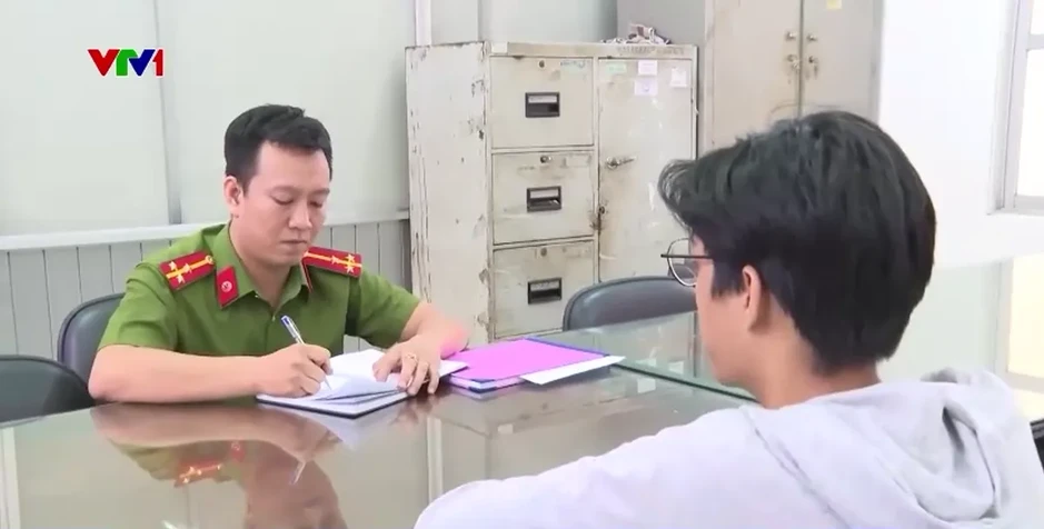 Thao túng tâm lý để “bắt cóc trực tuyến”: Cảnh báo thủ đoạn lừa đảo mới Thao túng tâm lý để “bắt cóc trực tuyến”: Cảnh báo thủ đoạn lừa đảo mới