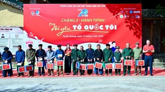 Thắp lửa tình yêu Tổ quốc trong tim người trẻ