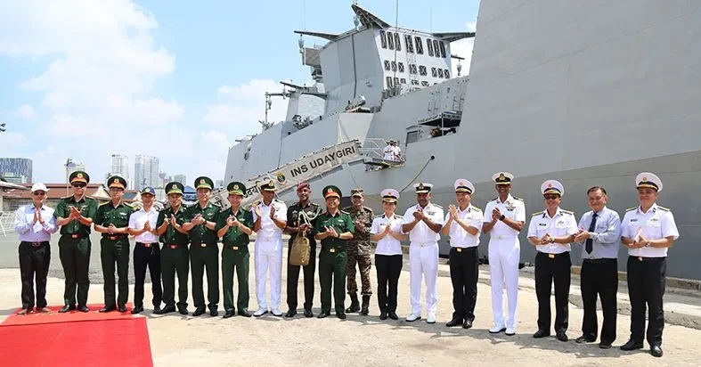 Thắt chặt tình hữu nghị, tin cậy giữa Hải quân Việt Nam và Ấn Độ Thắt chặt tình hữu nghị, tin cậy giữa Hải quân Việt Nam và Ấn Độ
