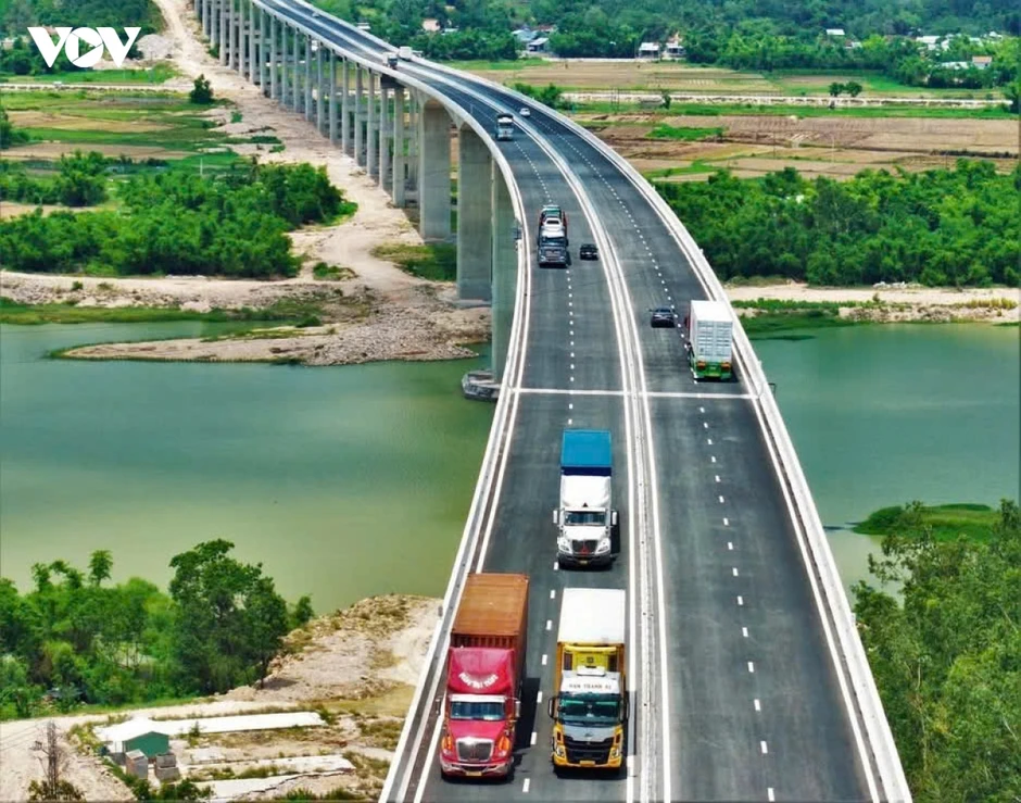 Thêm 395km cao tốc hoàn thành, cả nước có 3.345km được đưa vào khai thác Thêm 395km cao tốc hoàn thành, cả nước có 3.345km được đưa vào khai thác