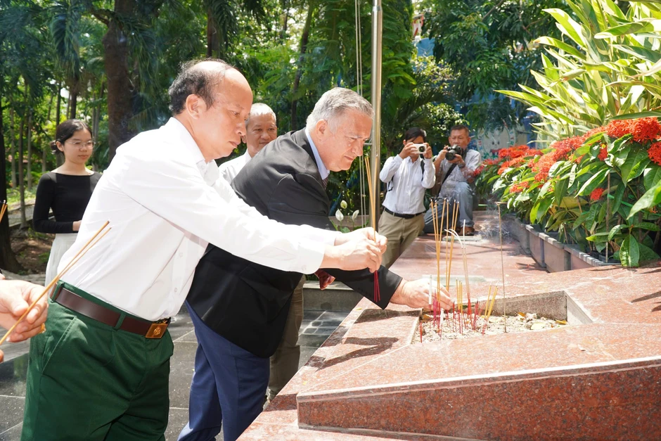 Thêm dữ liệu từ Hoa Kỳ để tìm kiếm liệt sĩ tại TP Hồ Chí Minh Thêm dữ liệu từ Hoa Kỳ để tìm kiếm liệt sĩ tại TP Hồ Chí Minh