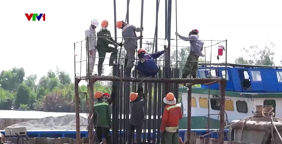 Thi công xuyên lễ trên các công trường trọng điểm tại Cà Mau
