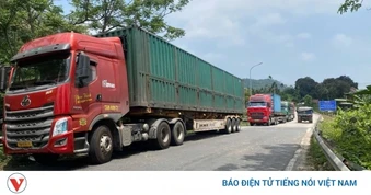Thí điểm cho xe sơ-mi rơ-moóc lưu thông ban đêm trên Quốc lộ 49