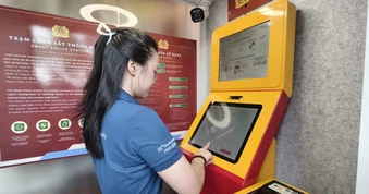 Thí điểm “Trạm cảnh sát thông minh” bên Hồ Gươm