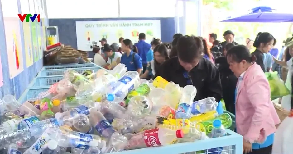 Thí điểm trạm thu hồi rác tái chế đầu tiên tại TP Hồ Chí Minh Thí điểm trạm thu hồi rác tái chế đầu tiên tại TP Hồ Chí Minh