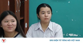 Thí sinh từ Côn Đảo vào đất liền thi vào lớp 10 công lập ở TP.HCM