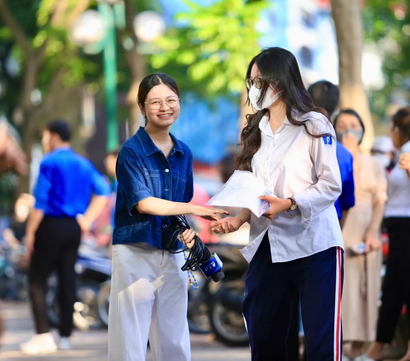 Thi tốt nghiệp THPT 2026 có một số điều chỉnh phù hợp với chính quyền địa phương hai cấp Thi tốt nghiệp THPT 2026 có một số điều chỉnh phù hợp với chính quyền địa phương hai cấp