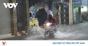 Thời tiết hôm nay 17/4: Bắc Bộ mưa dông diện rộng, Trung Bộ - Nam Bộ nắng nóng