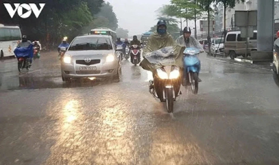 Thời tiết hôm nay 4/5: Bắc Bộ mưa lớn diện rộng, Hà Nội có nơi mưa rất to Thời tiết hôm nay 4/5: Bắc Bộ mưa lớn diện rộng, Hà Nội có nơi mưa rất to