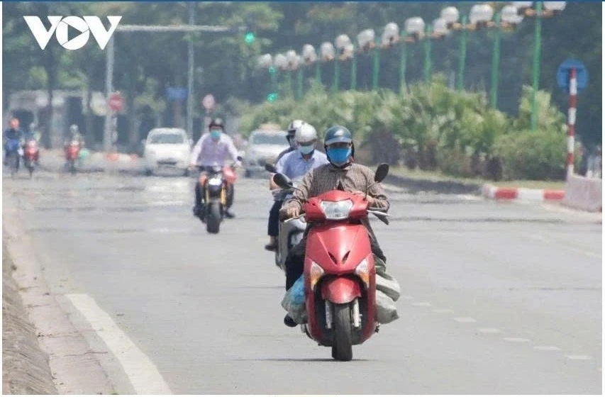 Thời tiết hôm nay 6/4: Nắng nóng trên diện rộng, nhiều nơi vượt 38 độ C Thời tiết hôm nay 6/4: Nắng nóng trên diện rộng, nhiều nơi vượt 38 độ C