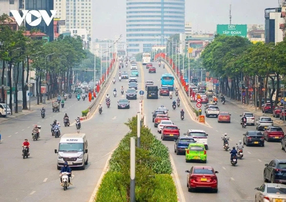 Thời tiết hôm nay 8/8: Hà Nội nắng 35 độ, Bắc Trung Bộ có mưa dông cục bộ Thời tiết hôm nay 8/8: Hà Nội nắng 35 độ, Bắc Trung Bộ có mưa dông cục bộ