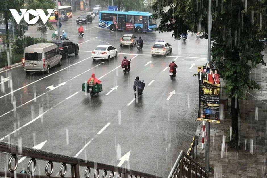 Thời tiết ngày 1/4: Miền Bắc mưa dông rải rác, Nam Bộ nắng nóng gia tăng Thời tiết ngày 1/4: Miền Bắc mưa dông rải rác, Nam Bộ nắng nóng gia tăng
