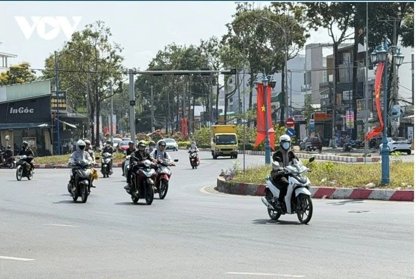 Thời tiết ngày 14/4: Bắc Bộ nắng nóng cục bộ, Trung Bộ có nơi trên 40 độ C Thời tiết ngày 14/4: Bắc Bộ nắng nóng cục bộ, Trung Bộ có nơi trên 40 độ C