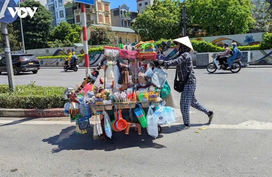 Thời tiết ngày 14/8: Hà Nội nắng nóng, chiều mưa dông