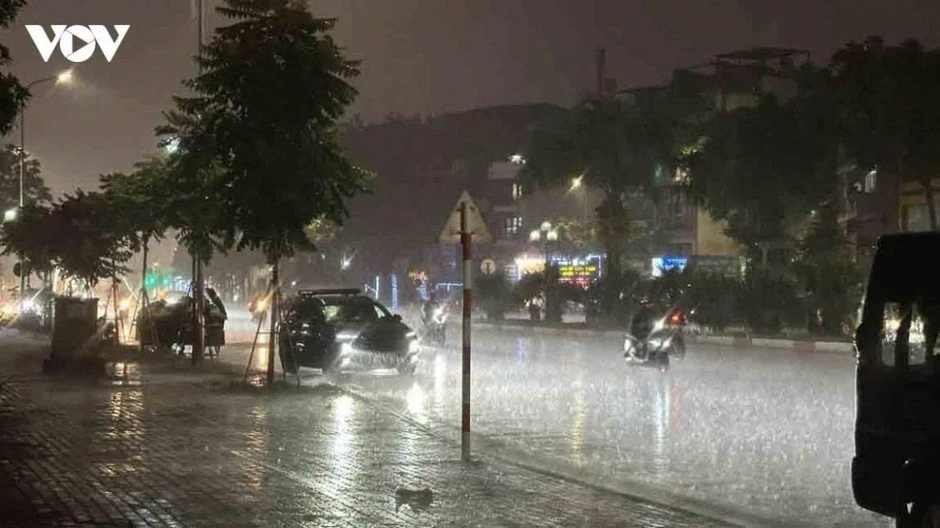 Thời tiết ngày 22/8: Bắc Bộ mưa lớn, miền Trung nắng nóng Thời tiết ngày 22/8: Bắc Bộ mưa lớn, miền Trung nắng nóng