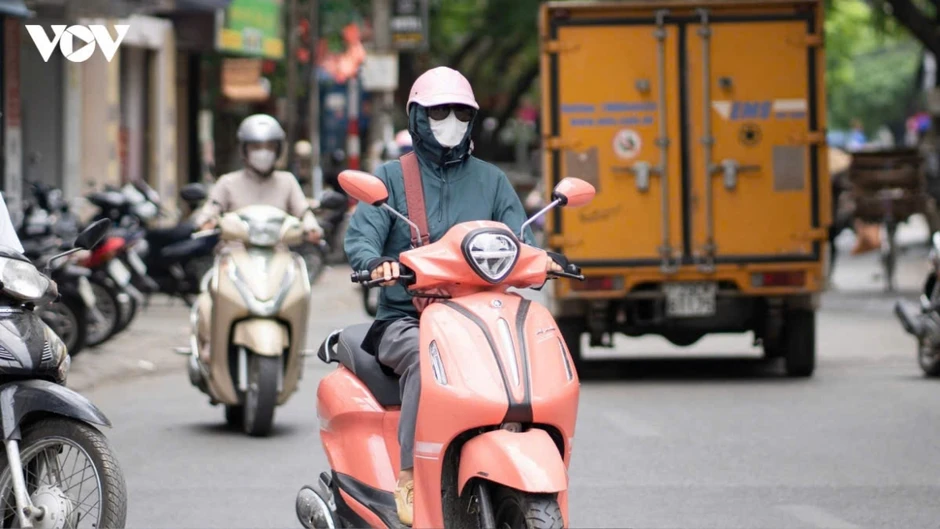 Thời tiết ngày 24/5: Nắng nóng “đổ lửa” trở lại, có nơi chạm ngưỡng 40 độ Thời tiết ngày 24/5: Nắng nóng “đổ lửa” trở lại, có nơi chạm ngưỡng 40 độ