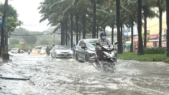 Thời tiết Trung thu: Hà Nội nắng gián đoạn, TPHCM có nơi mưa rất to
