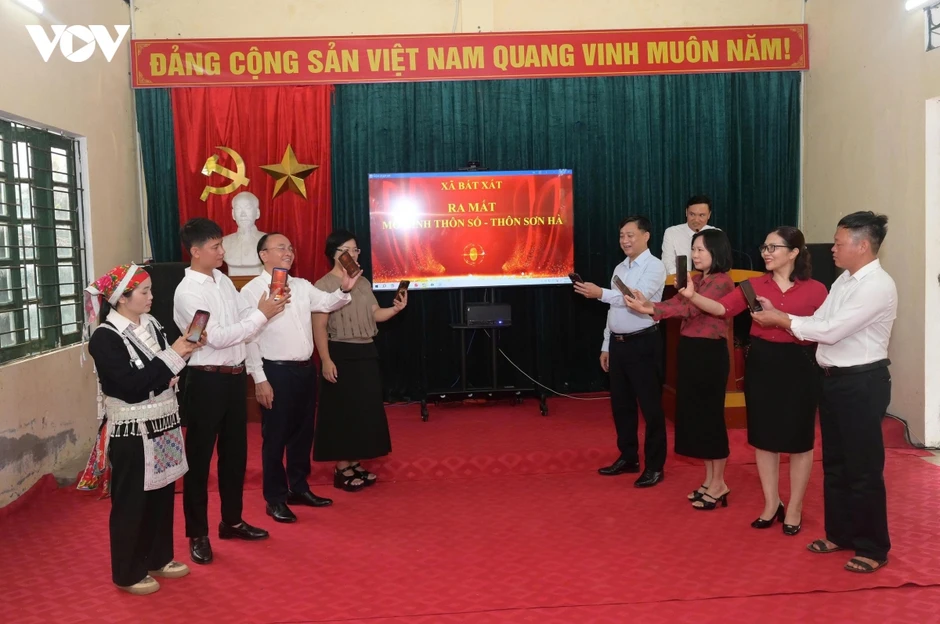 Thôn có 95% đồng bào dân tộc Dao ở Lào Cai được công nhận "Thôn số" Thôn có 95% đồng bào dân tộc Dao ở Lào Cai được công nhận "Thôn số"