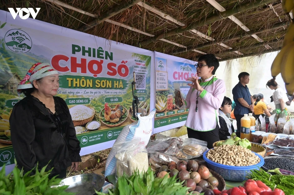 Thôn có 95% đồng bào dân tộc Dao ở Lào Cai được công nhận "Thôn số" Thôn có 95% đồng bào dân tộc Dao ở Lào Cai được công nhận "Thôn số"
