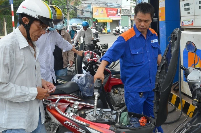 Thông báo thay đổi thời gian điều chỉnh giá xăng dầu Thông báo thay đổi thời gian điều chỉnh giá xăng dầu