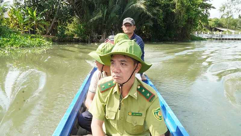 Thông tin cá sấu lớn nổi trên sông Tiểu Cần, tỉnh Vĩnh Long là không đúng, cần sớm được xử lý Thông tin cá sấu lớn nổi trên sông Tiểu Cần, tỉnh Vĩnh Long là không đúng, cần sớm được xử lý