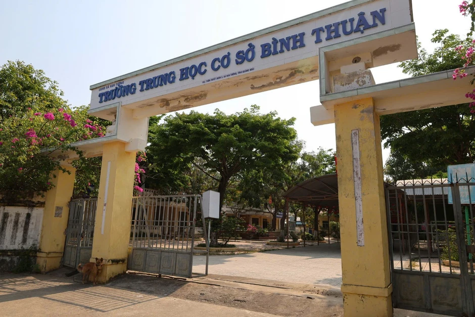 Thông tin mới về vụ nhóm nam sinh đánh hội đồng một nữ sinh ở Quảng Ngãi Thông tin mới về vụ nhóm nam sinh đánh hội đồng một nữ sinh ở Quảng Ngãi