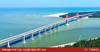 Thông xe cầu vượt biển dài nhất miền Trung
