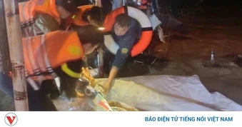 Thót tim giải cứu 3 người bị nước cuốn trôi trong đêm mưa lớn ở Đồng Nai