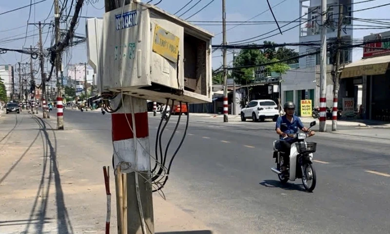 Thót tim vượt gần 200 chướng ngại vật trên đường Nguyễn Thị Định