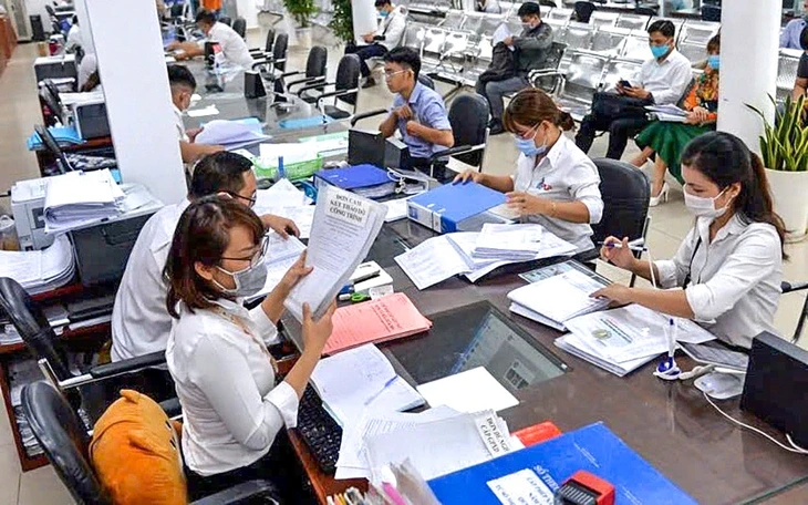 Thủ tướng: Đẩy mạnh sắp xếp, tinh gọn đầu mối tổ chức bên trong các bộ, ngành Thủ tướng: Đẩy mạnh sắp xếp, tinh gọn đầu mối tổ chức bên trong các bộ, ngành