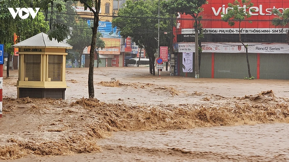 Thủ tướng yêu cầu chủ động ứng phó mưa lớn, lũ, sạt lở tại Bắc Bộ và Bắc Trung Bộ Thủ tướng yêu cầu chủ động ứng phó mưa lớn, lũ, sạt lở tại Bắc Bộ và Bắc Trung Bộ