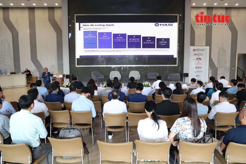 Thúc đẩy chuyển đổi số trong ngành nhà máy thông minh và công nghiệp phụ trợ Thúc đẩy chuyển đổi số trong ngành nhà máy thông minh và công nghiệp phụ trợ