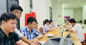 Thúc đẩy xây dựng chính quyền gần dân, vì dân phục vụ