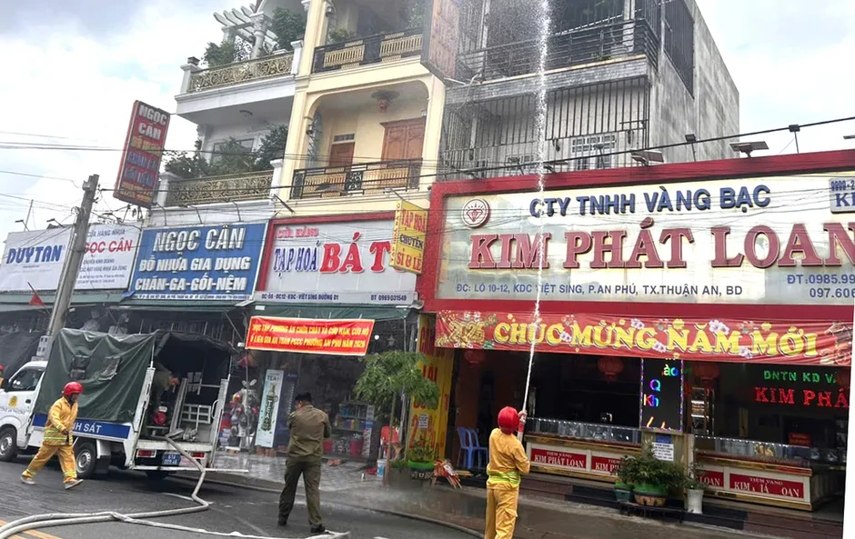 Thực tập phương án chữa cháy tại Tổ liên gia Thực tập phương án chữa cháy tại Tổ liên gia