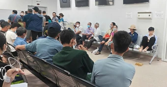 Thuốc ung thư -'Tấm vé' sống đắt đỏ - Kỳ 2: Đánh cược vào thuốc xách tay hay chi tiền tỉ xuất ngoại?