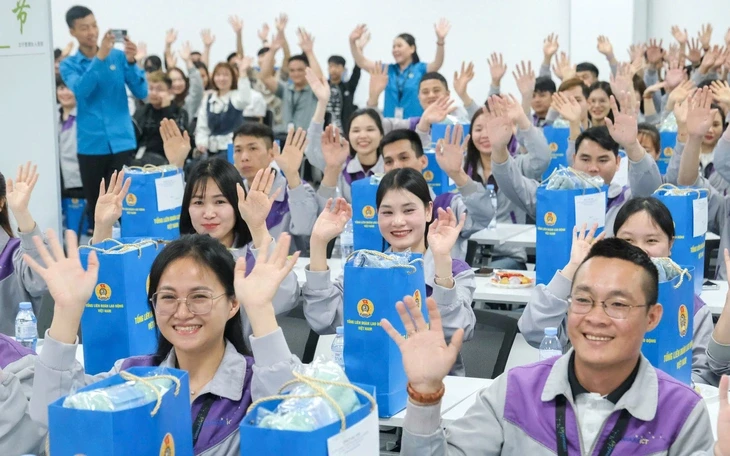 Thương lượng tập thể để nâng cao thu nhập cho người lao động Thương lượng tập thể để nâng cao thu nhập cho người lao động