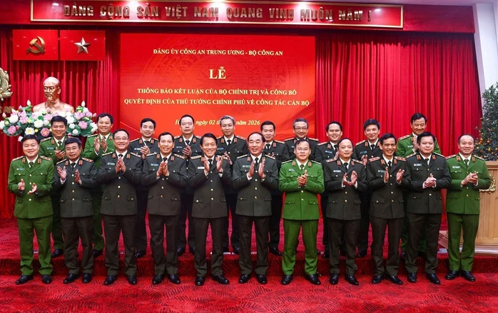 Thượng tướng Trần Quốc Tỏ thôi giữ chức Thứ trưởng Bộ Công an Thượng tướng Trần Quốc Tỏ thôi giữ chức Thứ trưởng Bộ Công an