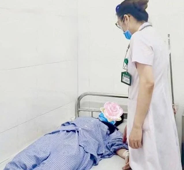 Thường xuyên thức khuya, cô gái trẻ 20 tuổi bị đột quỵ Thường xuyên thức khuya, cô gái trẻ 20 tuổi bị đột quỵ