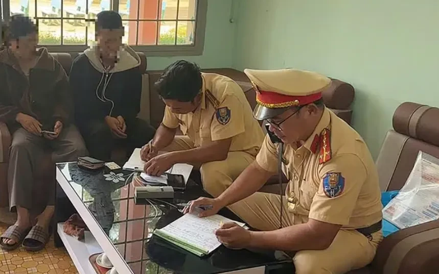 Tịch thu xe, xử phạt cả người giao xe cho nam sinh lạng lách, đánh võng Tịch thu xe, xử phạt cả người giao xe cho nam sinh lạng lách, đánh võng