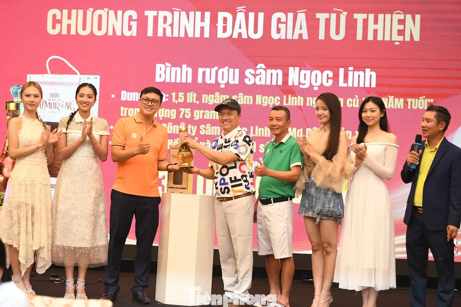 Tiền Phong Golf Championship - Non sông một dải huy động được 670 triệu đồng tri ân người khó khăn, cựu chiến binh Tiền Phong Golf Championship - Non sông một dải huy động được 670 triệu đồng tri ân người khó khăn, cựu chiến binh