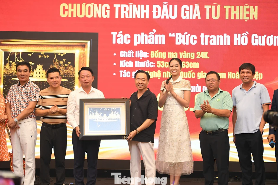 Tiền Phong Golf Championship - Non sông một dải huy động được 670 triệu đồng tri ân người khó khăn, cựu chiến binh Tiền Phong Golf Championship - Non sông một dải huy động được 670 triệu đồng tri ân người khó khăn, cựu chiến binh