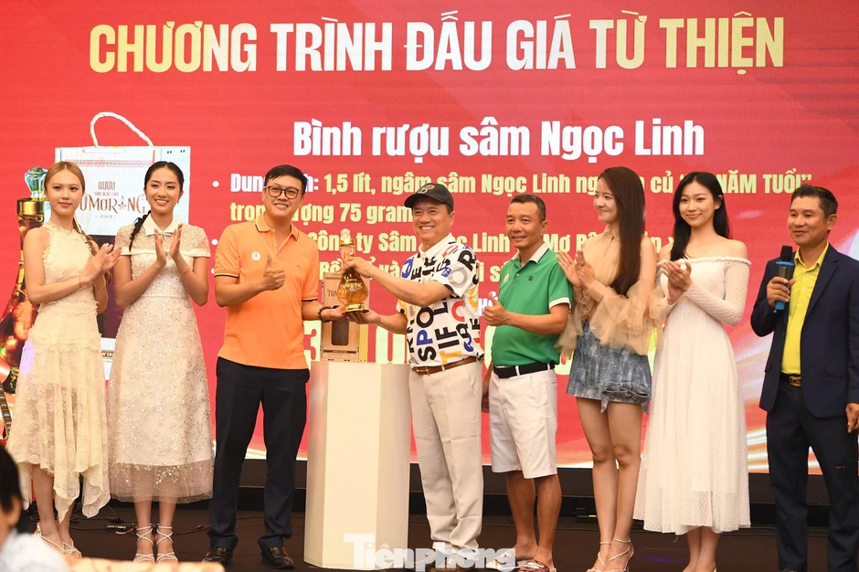 Tiền Phong Golf Championship - Non sông một dải huy động được 670 triệu đồng tri ân người khó khăn, cựu chiến binh Tiền Phong Golf Championship - Non sông một dải huy động được 670 triệu đồng tri ân người khó khăn, cựu chiến binh