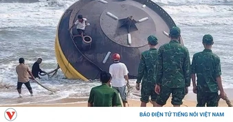 Tìm chủ sở hữu phao trôi dạt vào bờ biển Quảng Ngãi