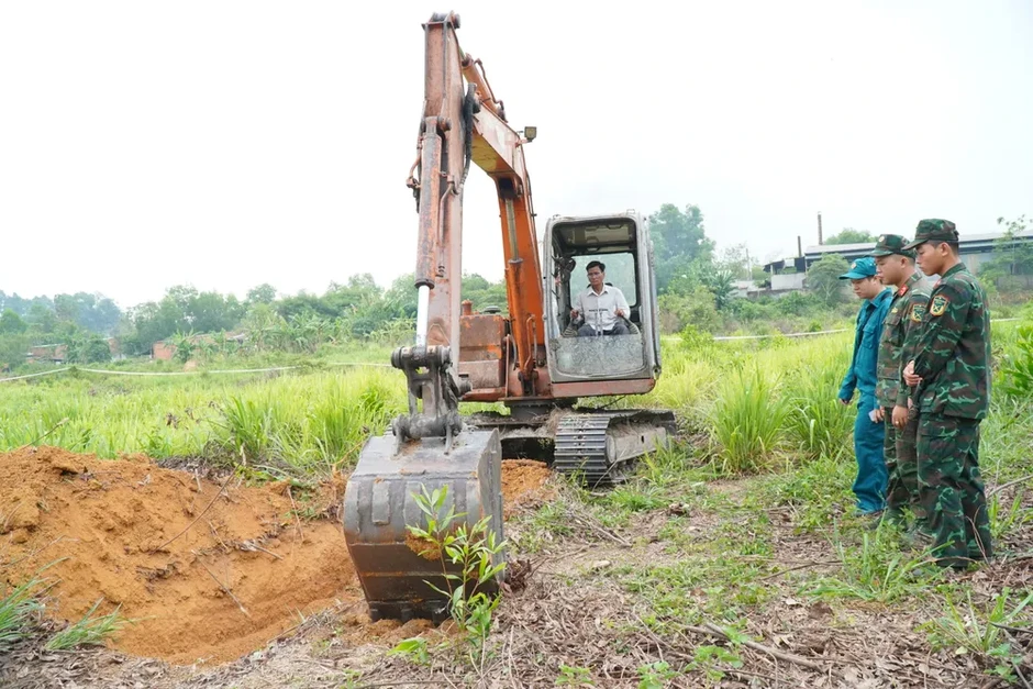 Tìm kiếm, quy tập hài cốt liệt sĩ tại Suối Bông Trang Tìm kiếm, quy tập hài cốt liệt sĩ tại Suối Bông Trang