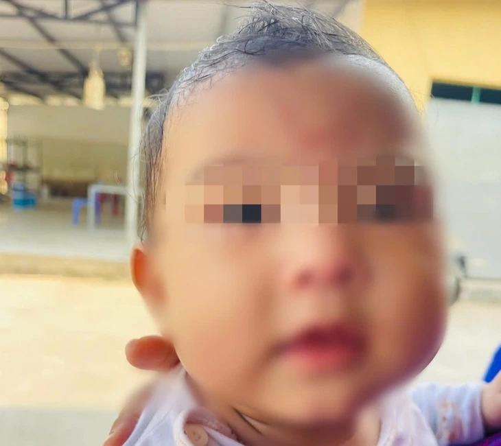 Tìm người thân cho bé gái bị bỏ rơi ở phường Chánh Phú Hòa, TP.HCM Tìm người thân cho bé gái bị bỏ rơi ở phường Chánh Phú Hòa, TP.HCM