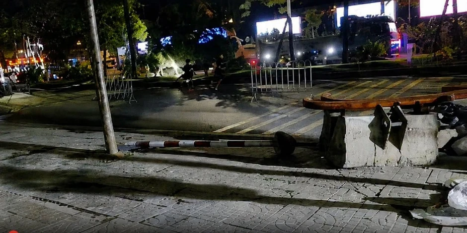 Tìm nhân chứng vụ nhóm thanh niên đập phá xe máy trên đường Nguyễn Chí Thanh Tìm nhân chứng vụ nhóm thanh niên đập phá xe máy trên đường Nguyễn Chí Thanh